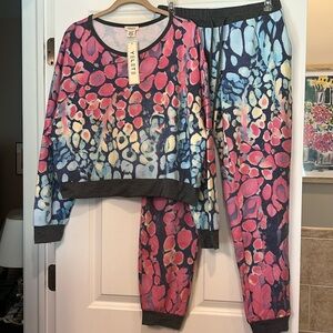 NWT Yelete Loungewear Set